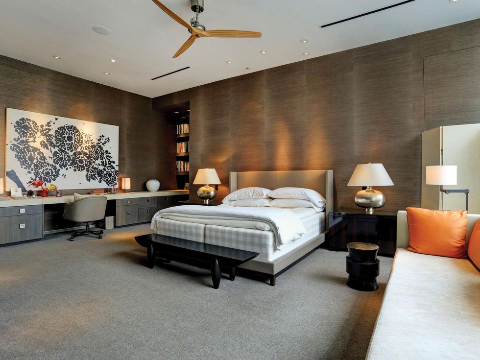 15 On the Market 2212 Salisbury St. River Oaks April 2015