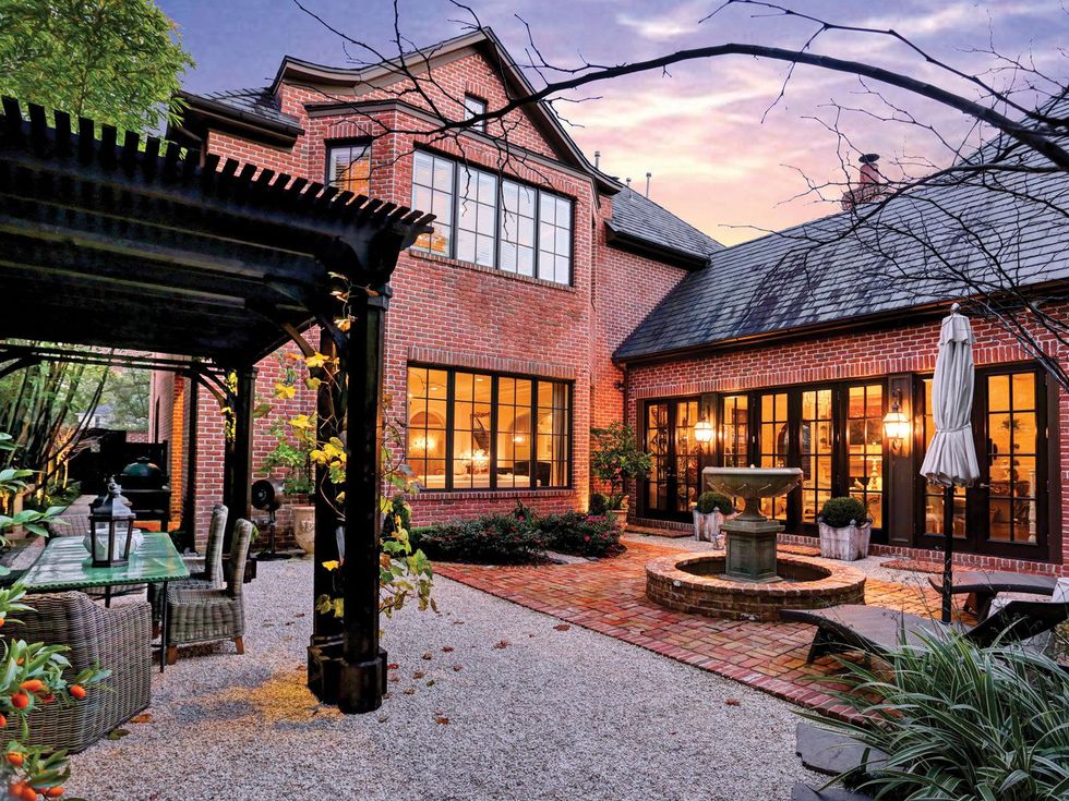 15 On the Market 2216 Chilton Road January 2015