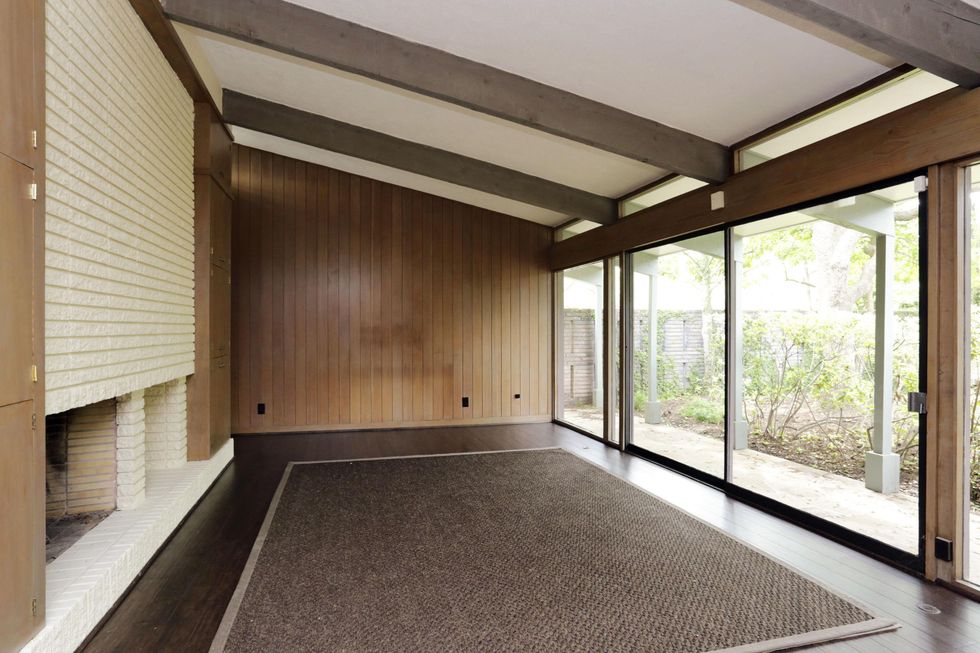 15 On the Market 5102 Jackwood St. April 2014 family room