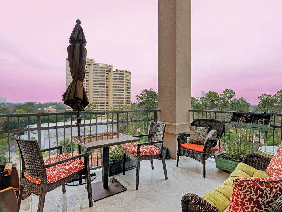 15 On the Market 6007 Memorial Drive Unit 501 February 2015