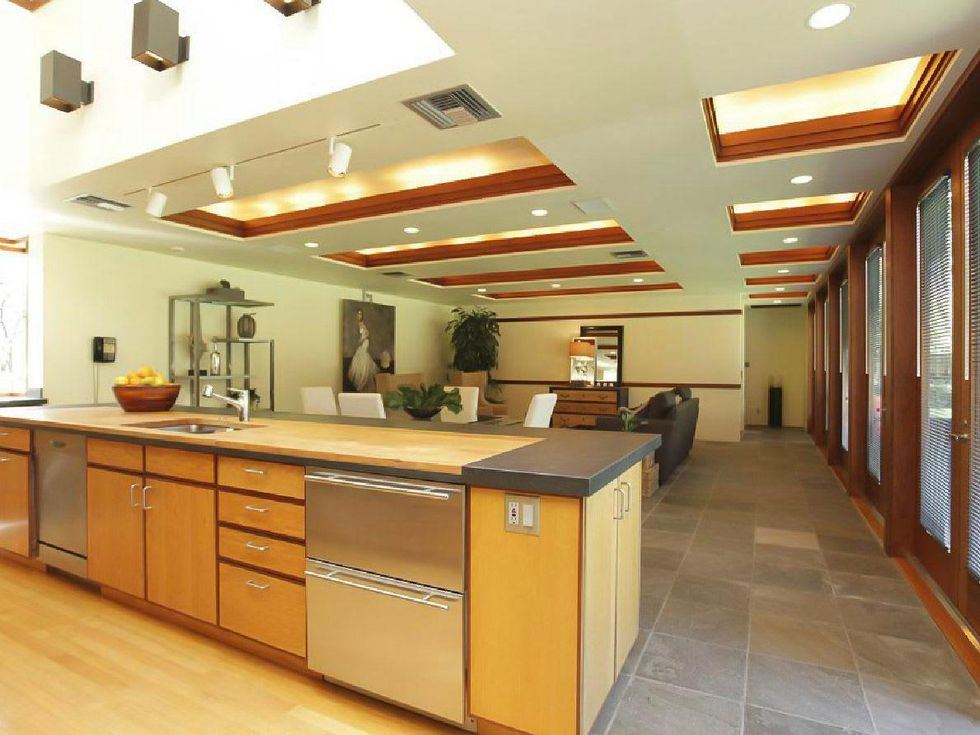 15 Shelby On the Market 5477 Doliver Drive July 2013 kitchen to den