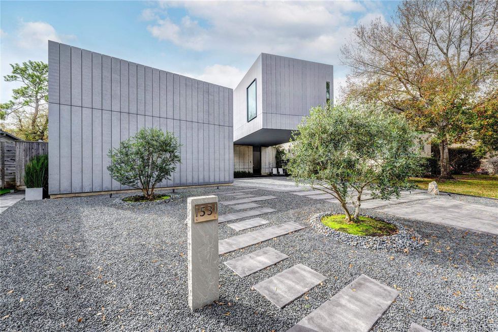 1531 Milford Street exterior