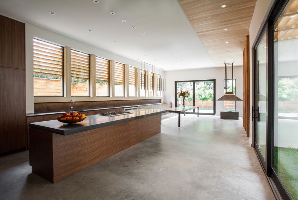 16 Carol Isaak Barden House of Many Gardens 3320 University July 2014