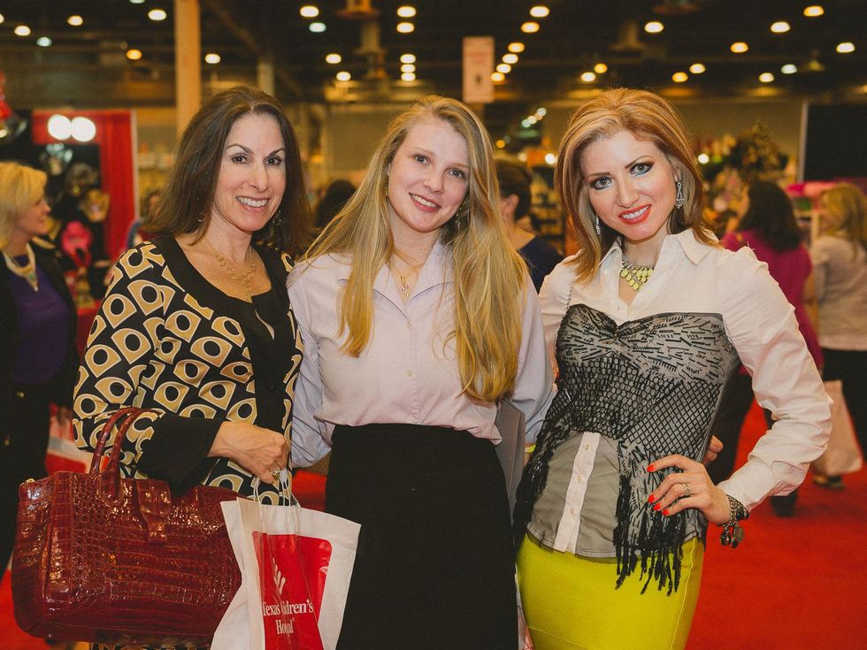 Record crowds swarm Nutcracker Market for intense shopping and