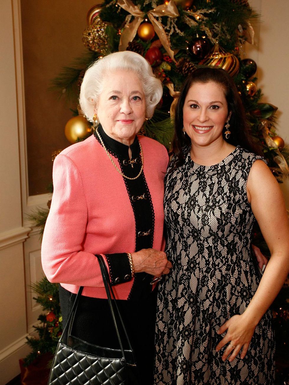 16 Nancy Thomas, left, and Lindsey Sawyer at the Houston Botanical Gardens luncheon December 2013