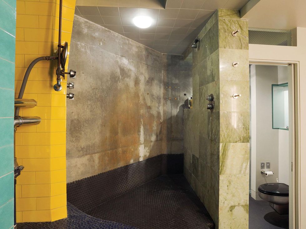 16 On the Market 14 Greenway No. Ph 28e November 2014 master bath