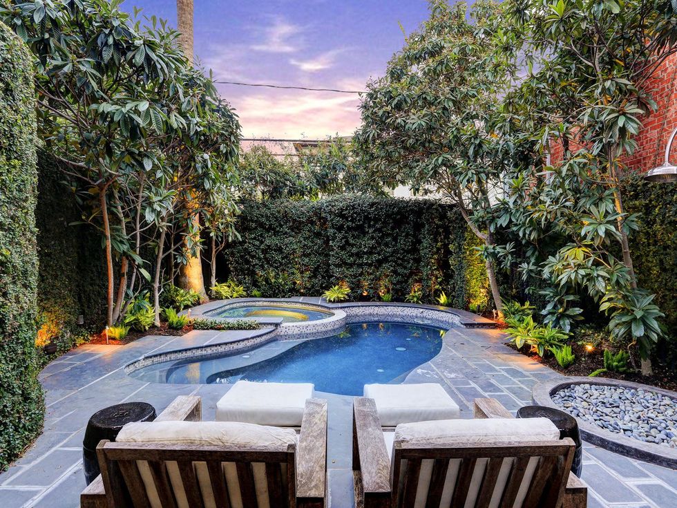 16 On the Market 1807 Brun St. January 2015