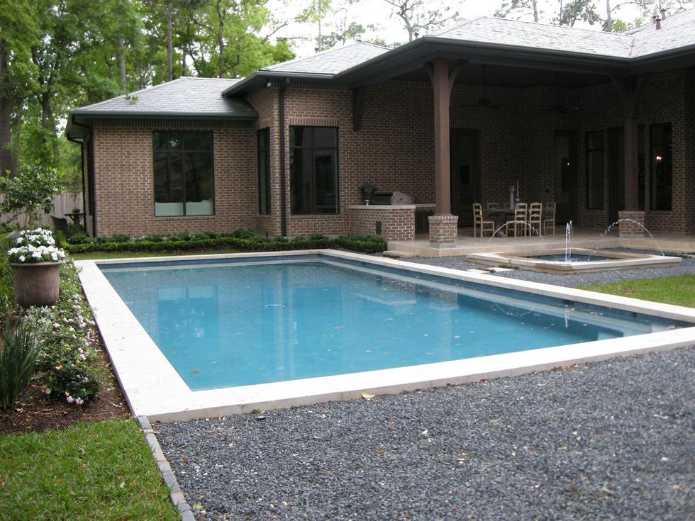 16 On the Market 622 Saddlewood April 2014