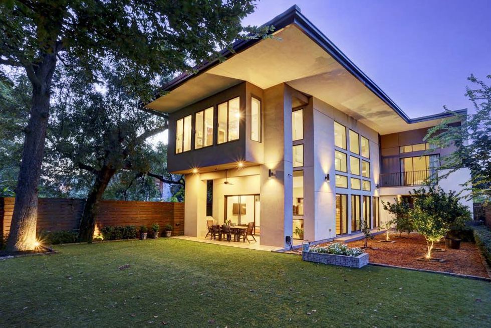 16 On the Market 734 E. 8th St. Houston Heights March 2015