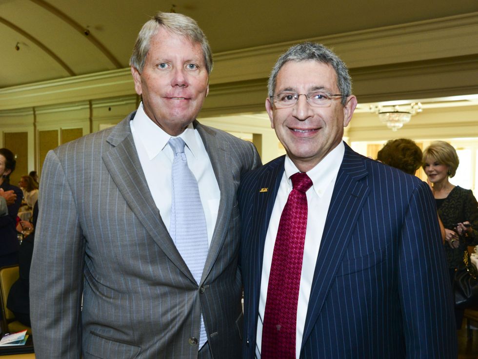 16 Rob Wilson III, left, and Dr. Paul Klotman at the Baylor Teen Health Clinic luncheon October 2013