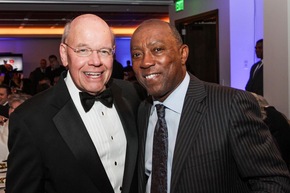 17 Bob Eury, left, and Sylvester Turner at the UH Downtown 40th anniversary gala January 2015