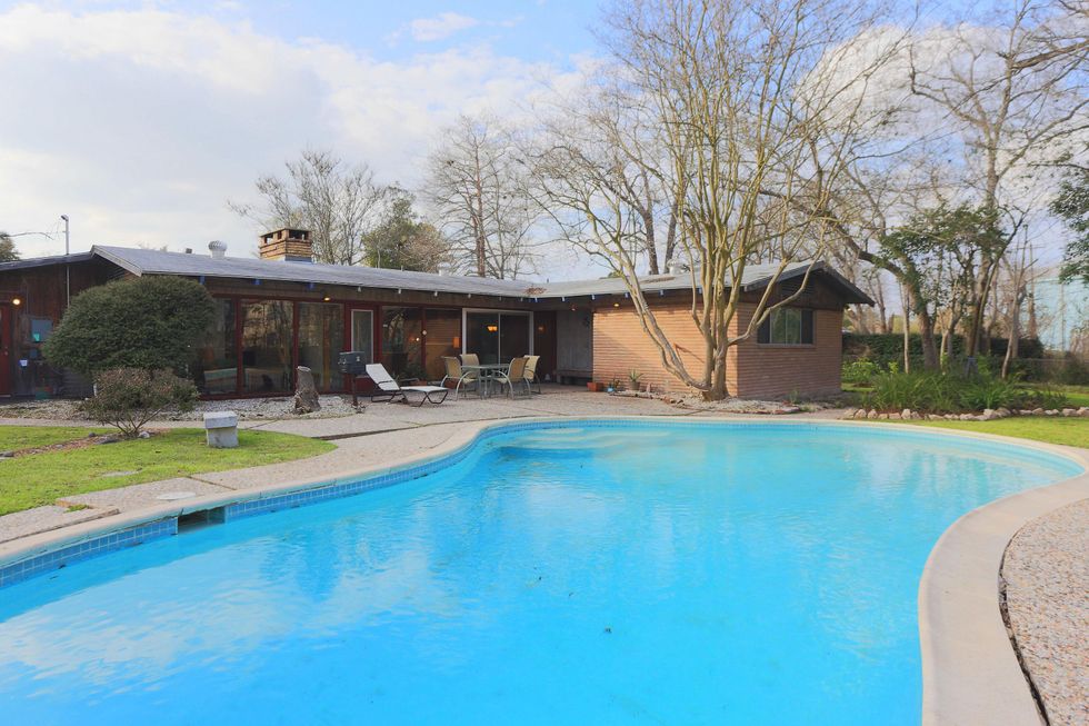 17 On the Market 9307 McAvoy March 2014