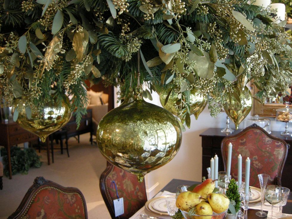 18 Deck the Tables at The Houston Design Center December 2013