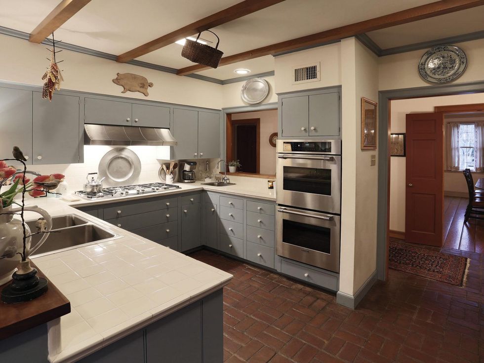 18 On the Market 11030 Greenbay St. April 2014