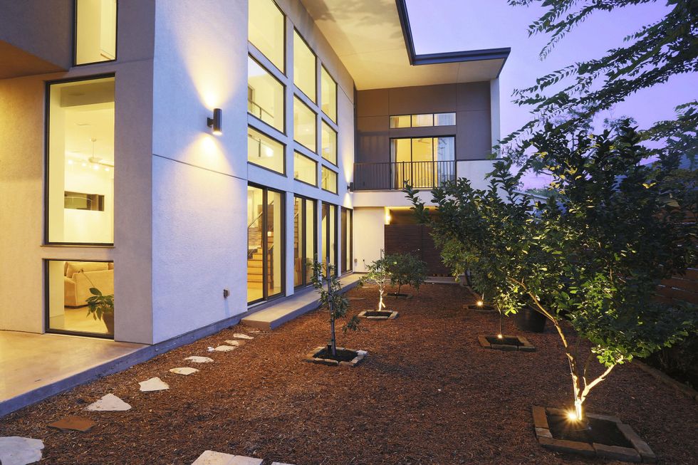 18 On the Market 734 E. 8th St. Houston Heights March 2015