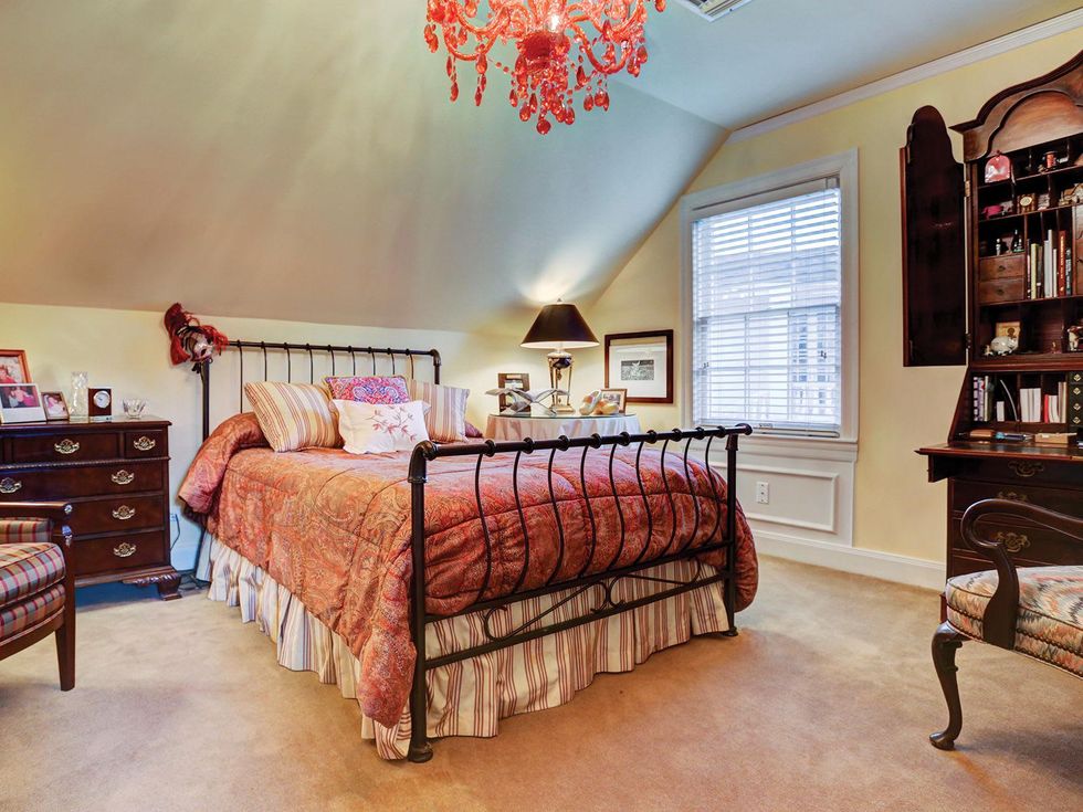 19 On The Market 1547 Kirby November 2014 bedroom