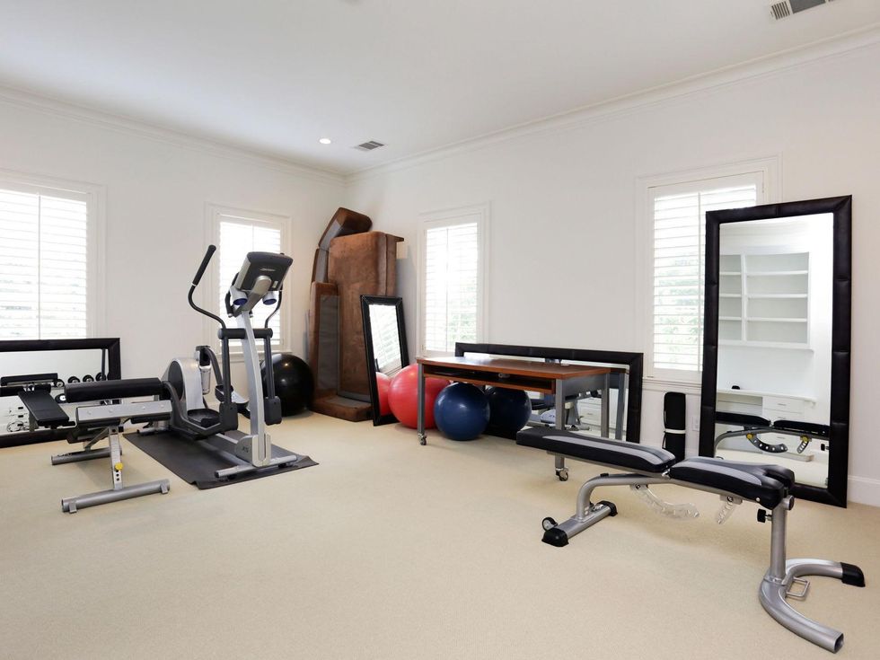 19 On the Market 8607 Pasture View Lane February 2014