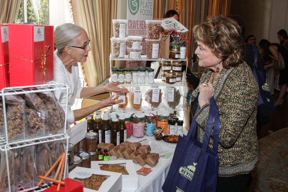 19 Pat Greer, left, and Beth Wolf at the RFS Blue Plate Special Cafe November 2013