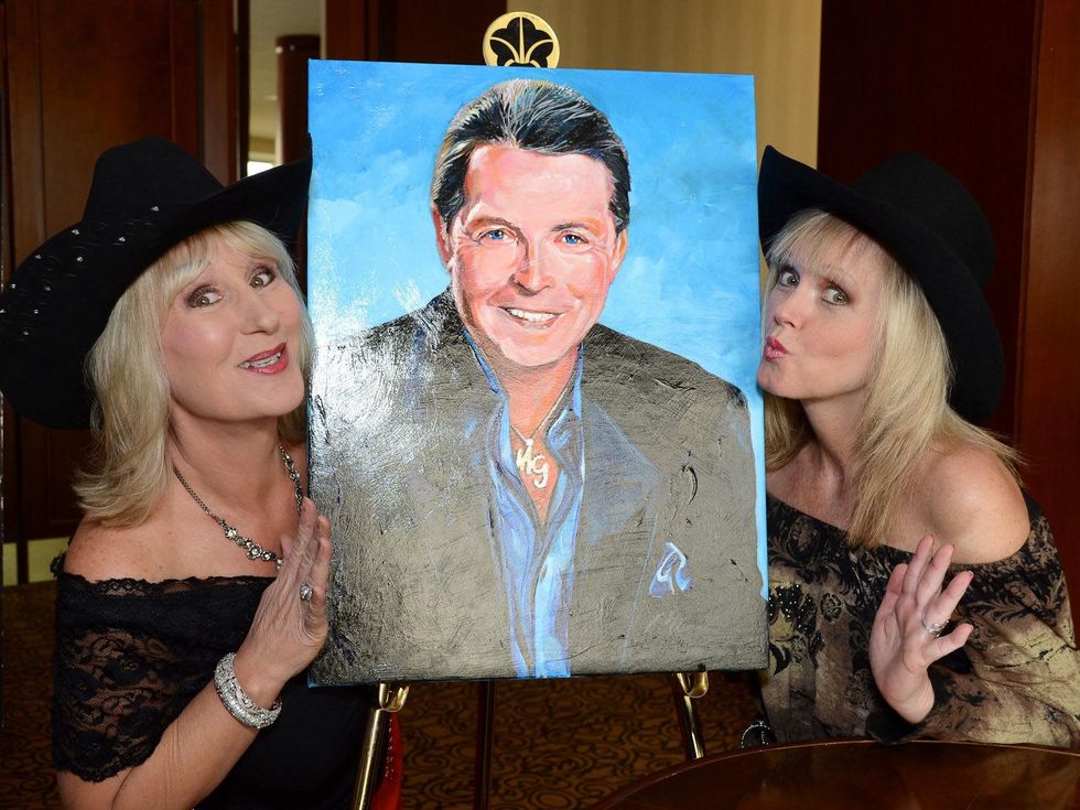 19, Texas Legends Gala, April 2013, Rhonda Schroeder, Brenda Cheney, Painting by Marcus Mann