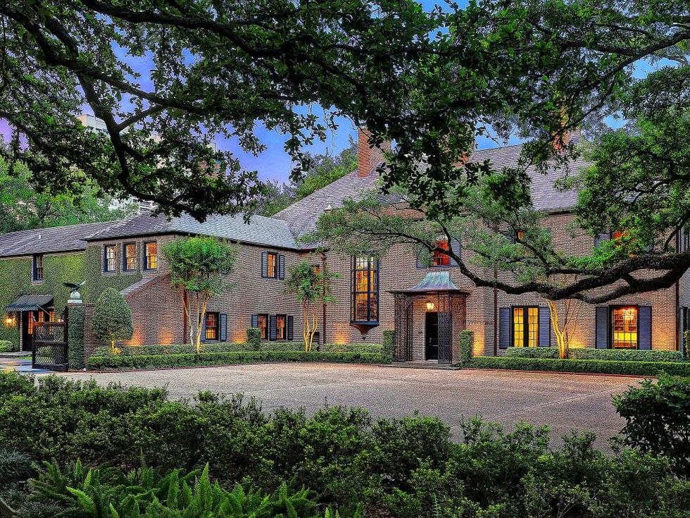 2 Longfellow Lane exterior