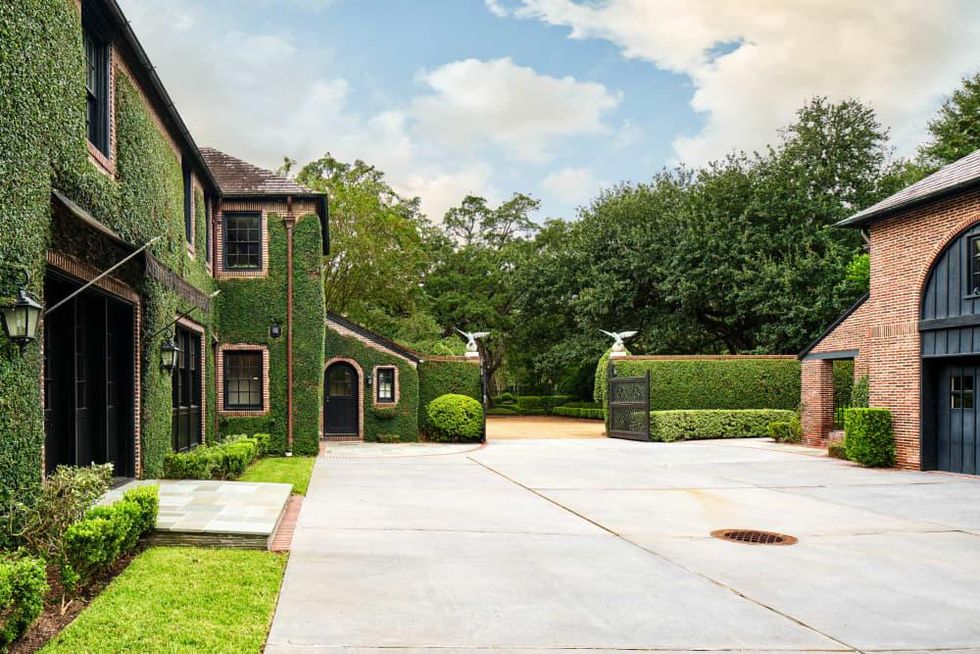 2 Longfellow Lane Houston 2020