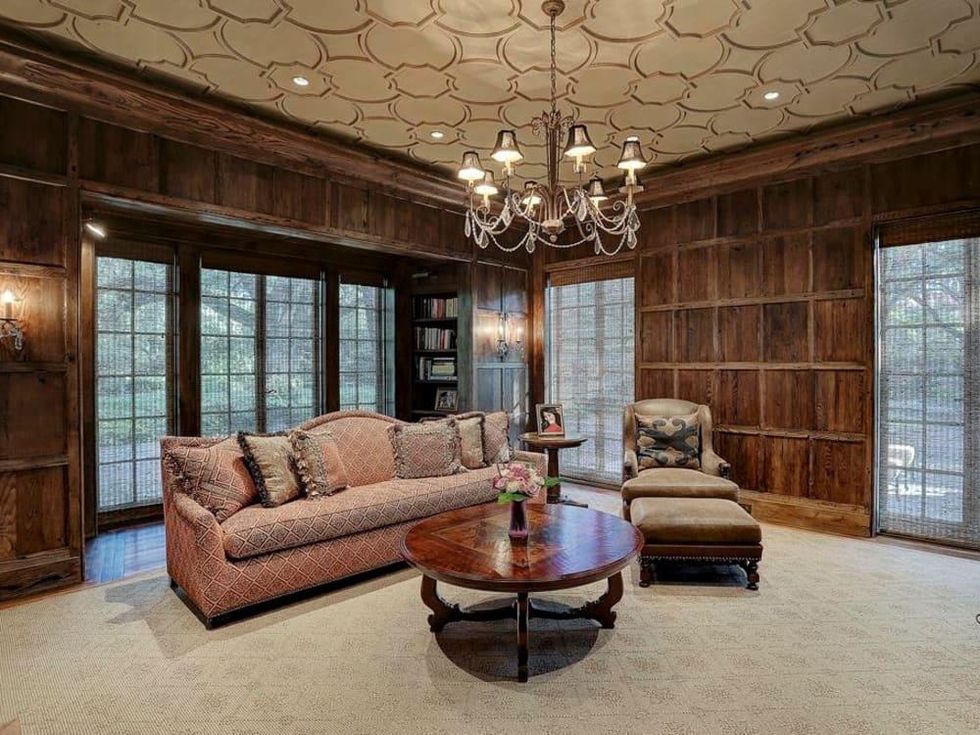 2 Longfellow Lane library