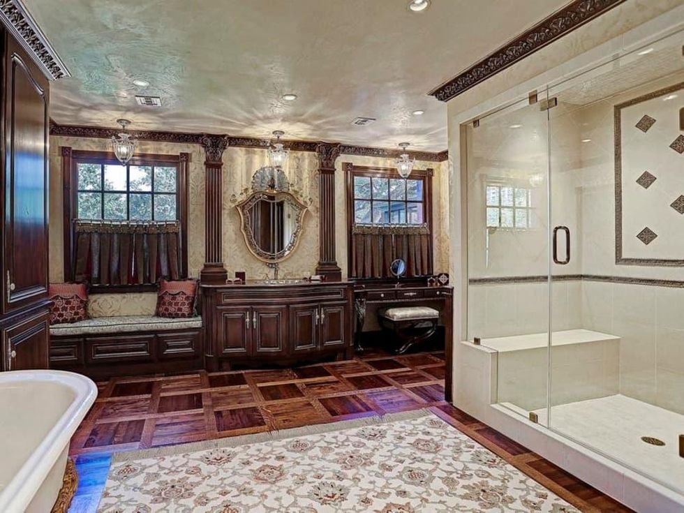 2 Longfellow Lane master bath