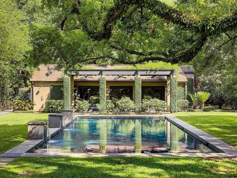 2 Longfellow Lane outdoor scene