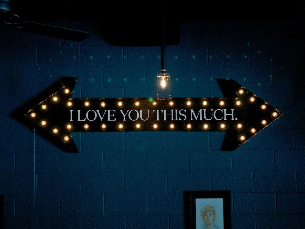 2 Lowbrow bar Houston neon sign