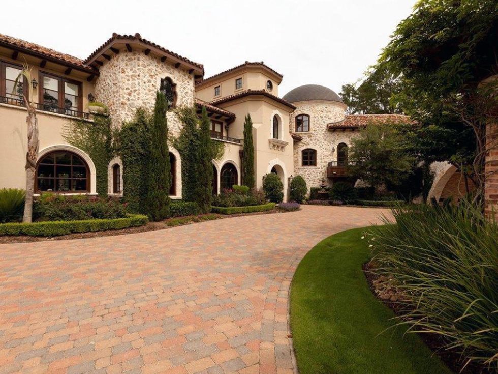 2 On the Market 15 Grand Regency Circle Enron mansion The Woodlands January 2015