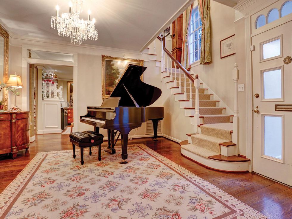 2 On The Market 1547 Kirby November 2014 entry