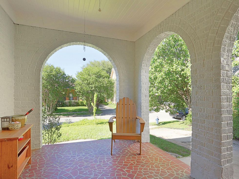 2 On the Market 1911 W. Mckinney St. April 2014