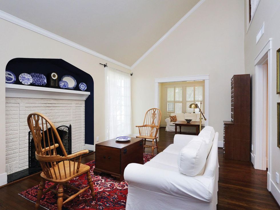 2 On the Market 2205 Tangley St. January 2015