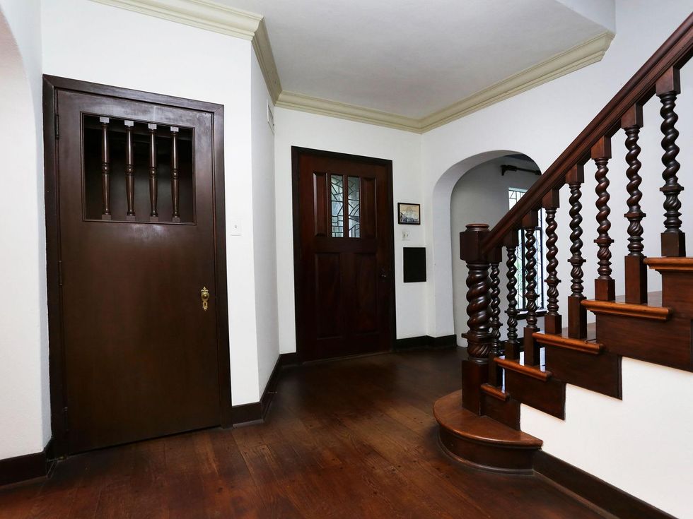 2 On the Market 3375 Del Monte Drive February 2015 foyer