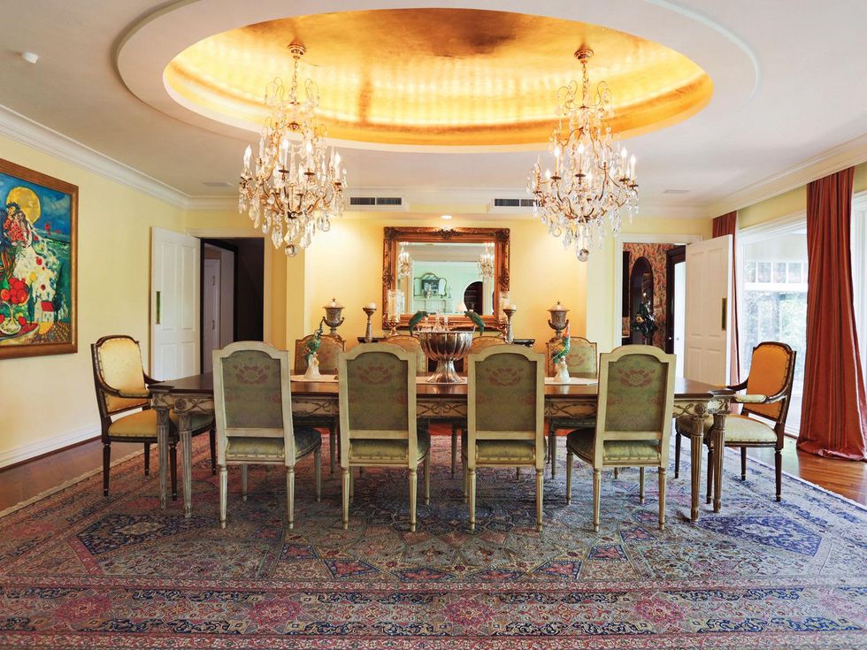 2 On the Market 3940 Inverness Drive February 2014