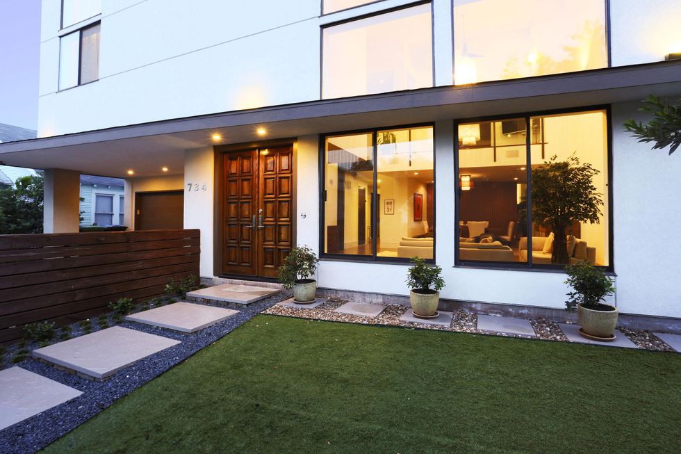 2 On the Market 734 E. 8th St. Houston Heights March 2015