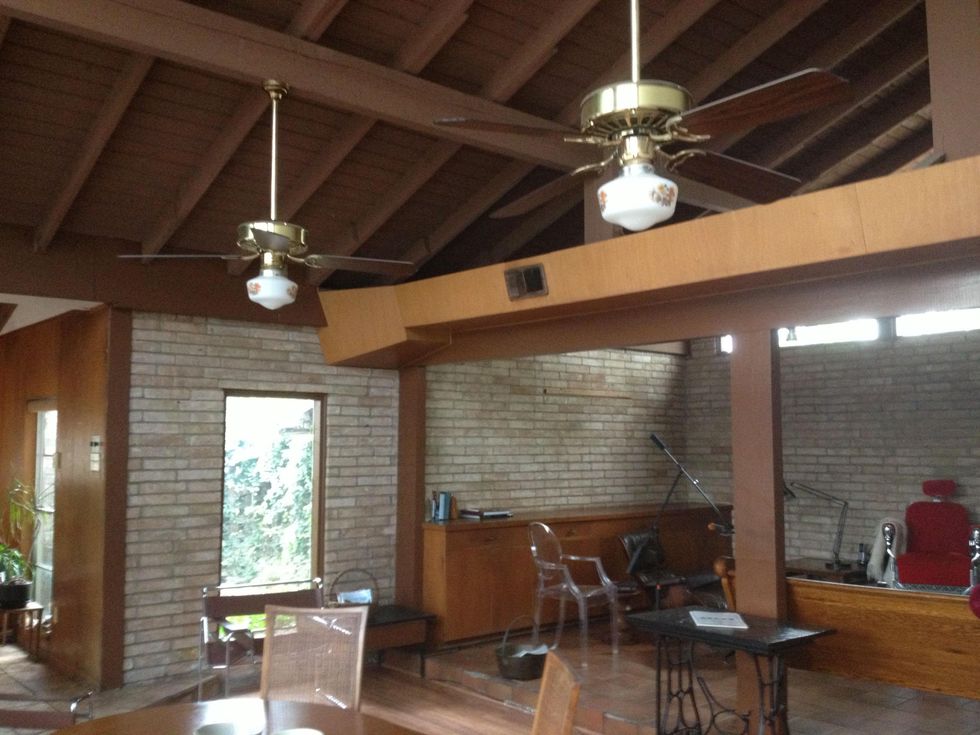 2 On the Market 9231 Fordshire before pics September 2014 living room