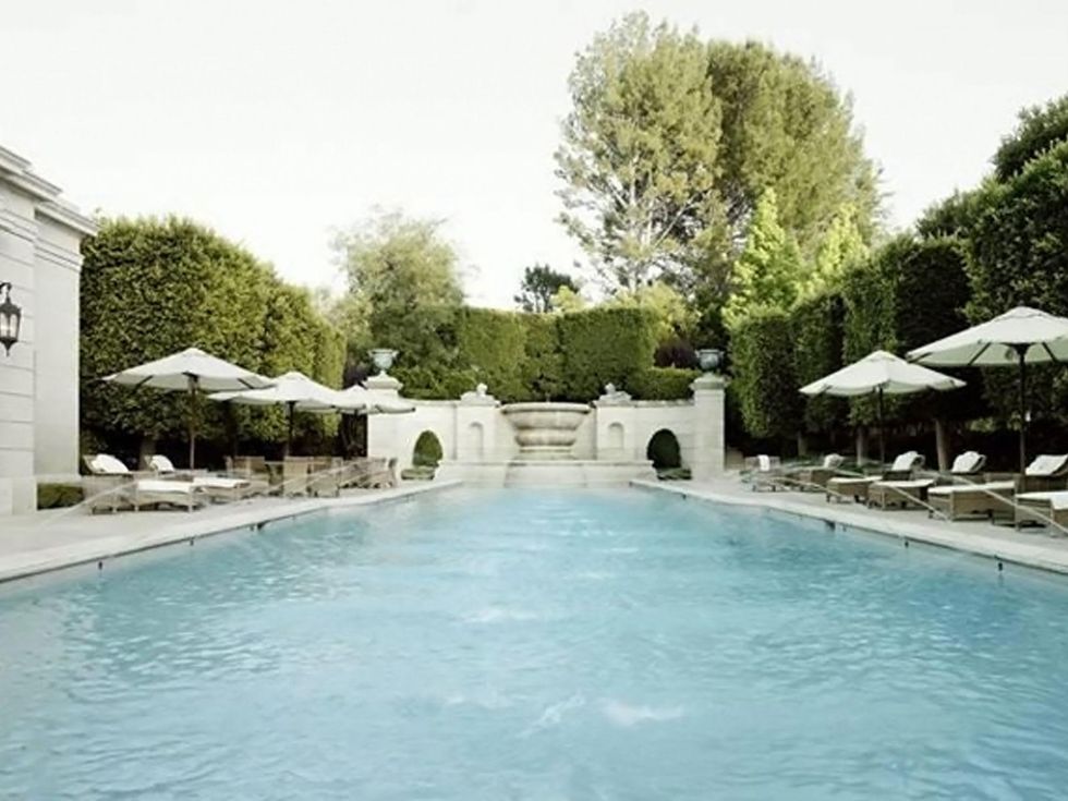 2 Suzanne Saperstein Fleur de Lys mansion