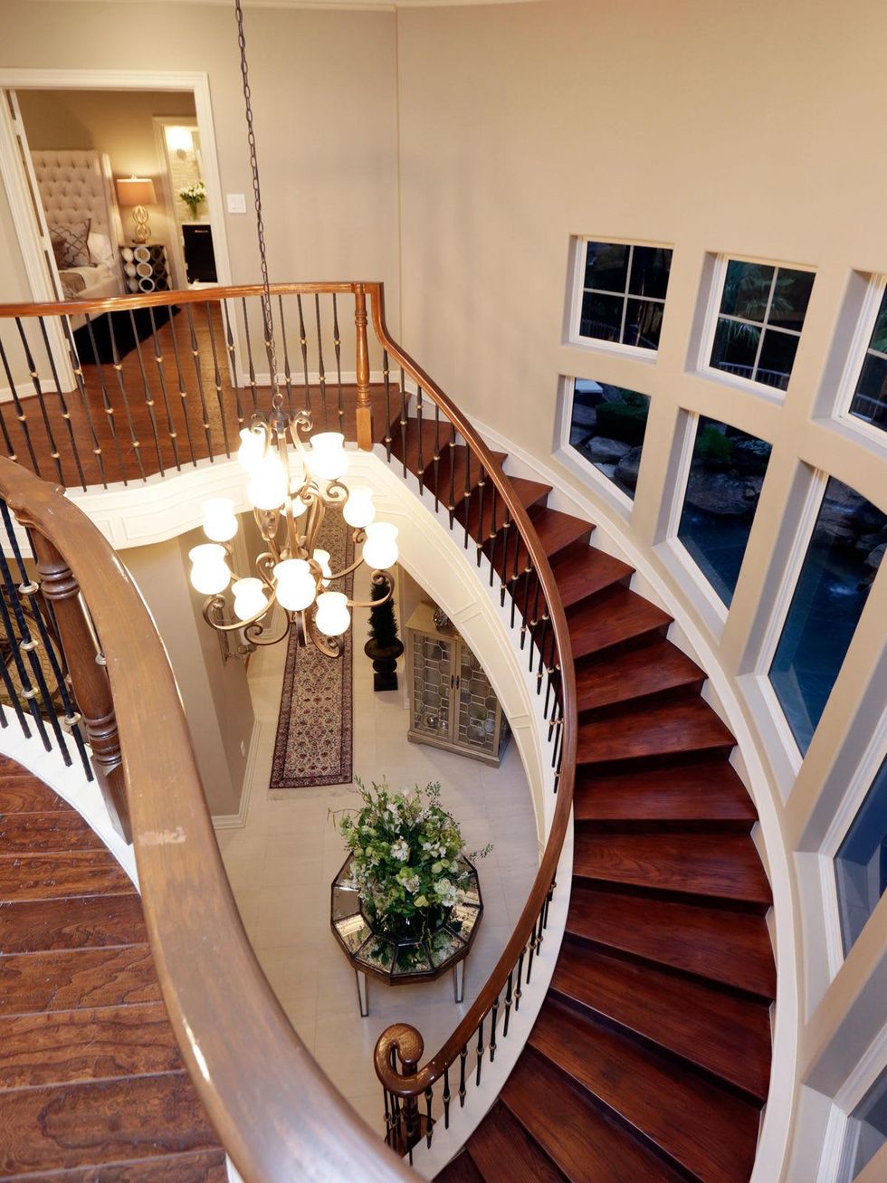 20 On the Market 7 Saddlewood Estates December 2013