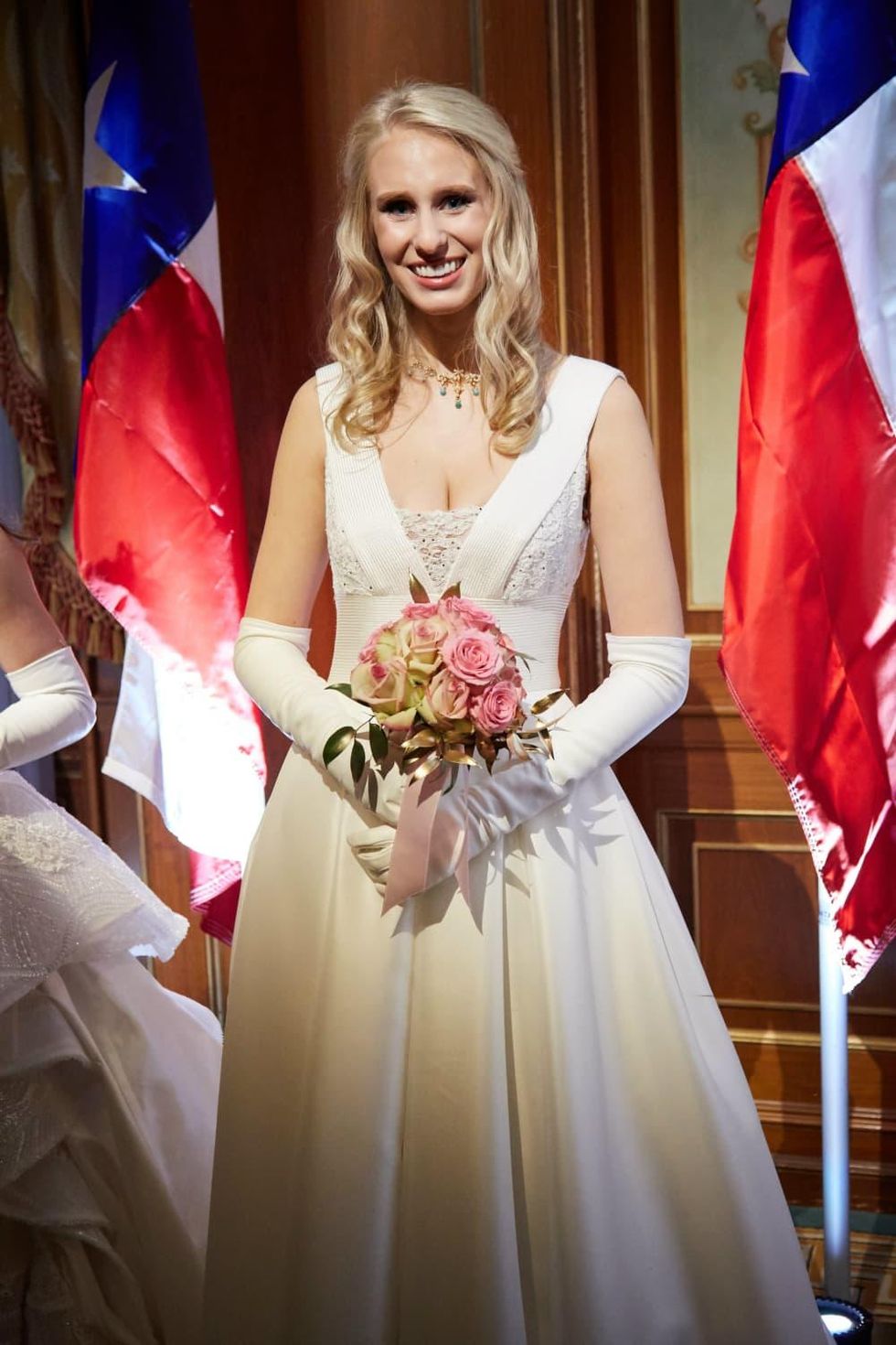 Houstonian makes dazzling debut at International Debutante Ball