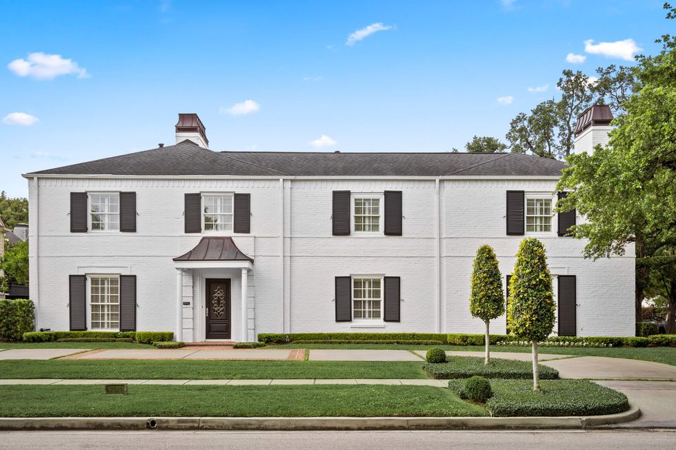 2121 Pelham Avalon Place Houston home