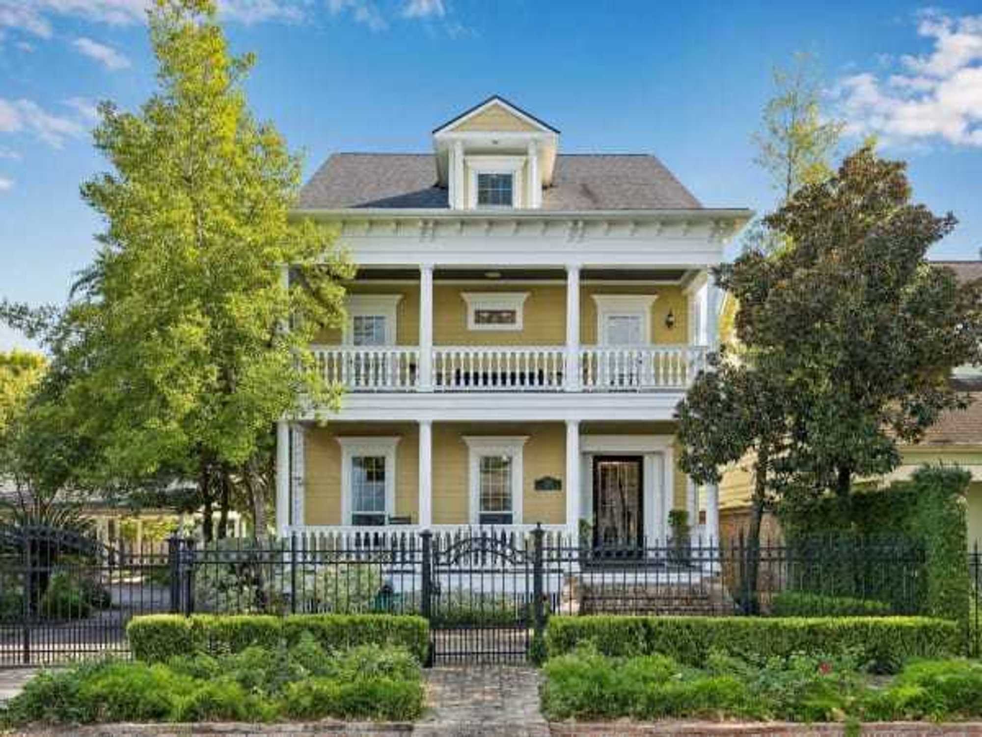 216 E. 26th St. exterior