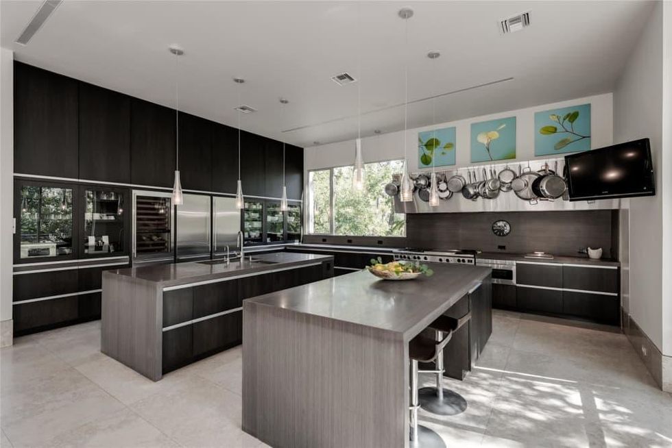 23 West Rivercrest Houston for sale