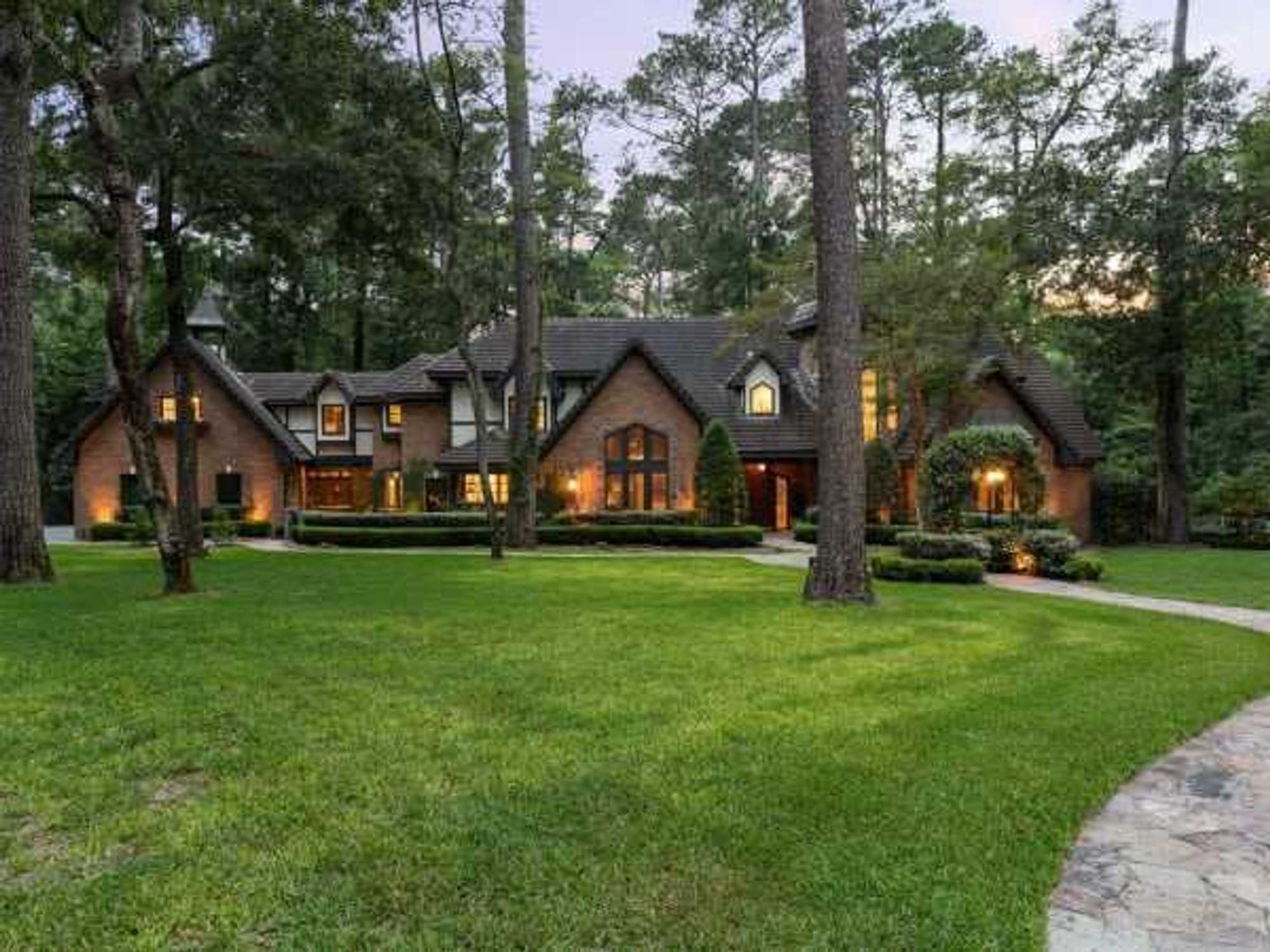 23227 Brownwood Lane exterior