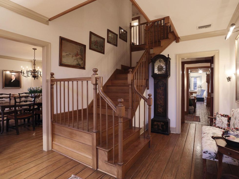 24 On the Market 11030 Greenbay St. April 2014