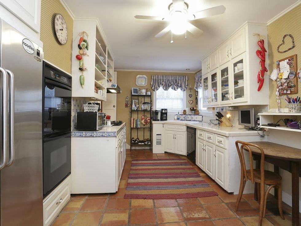 2424 Locke Lane in Houston house for sale kitchen