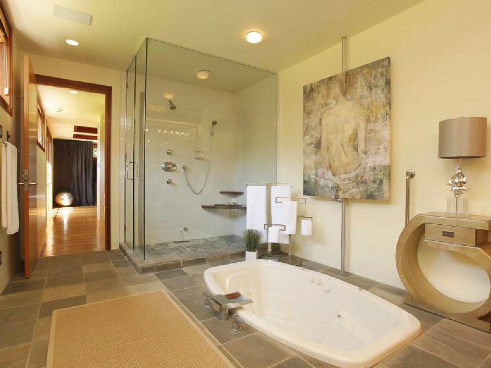 25 Shelby On the Market 5477 Doliver Drive July 2013 master bath