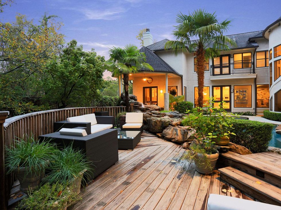 26 On the Market 7 Saddlewood Estates December 2013