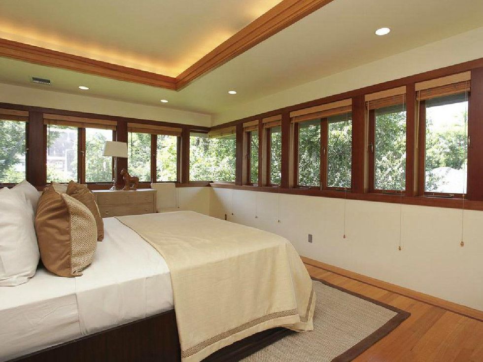 26 Shelby On the Market 5477 Doliver Drive July 2013 guest bedroom