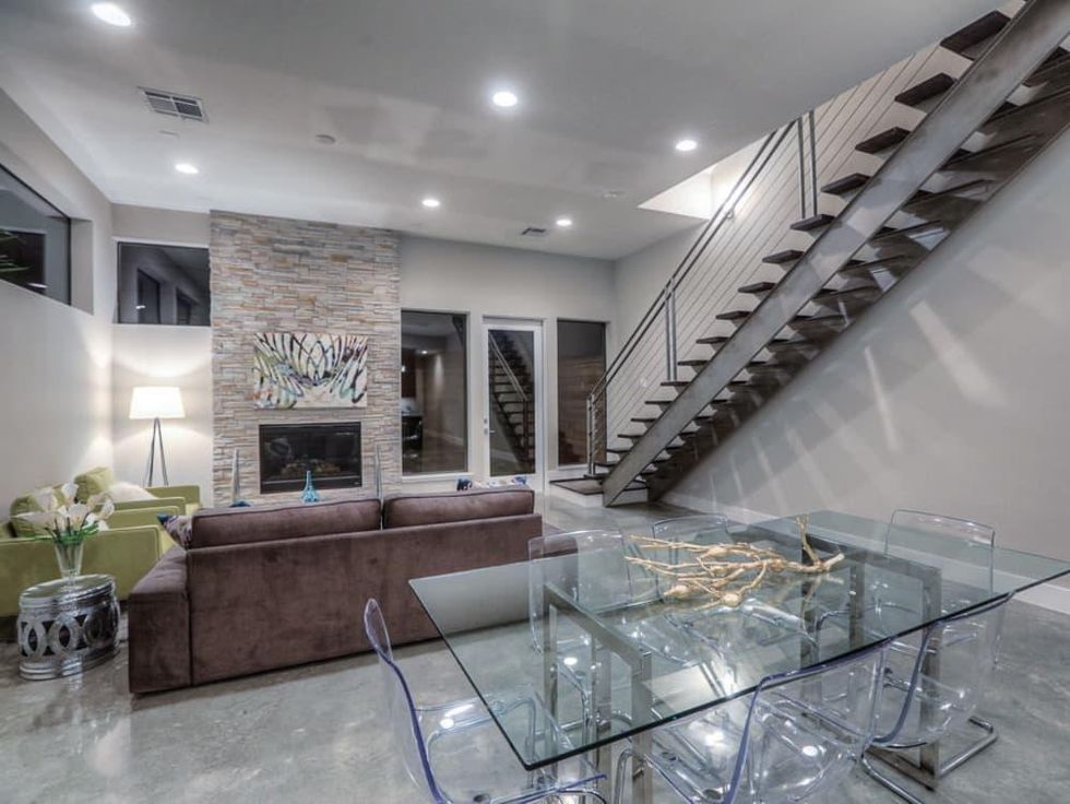 2612 Westgate OTM dining living room